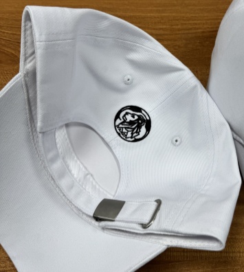 The cap is white I am a champion   2024.12