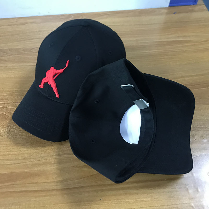 Cap black red hockeyplayer